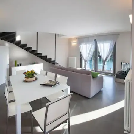 Comacina Apartmanhotel *